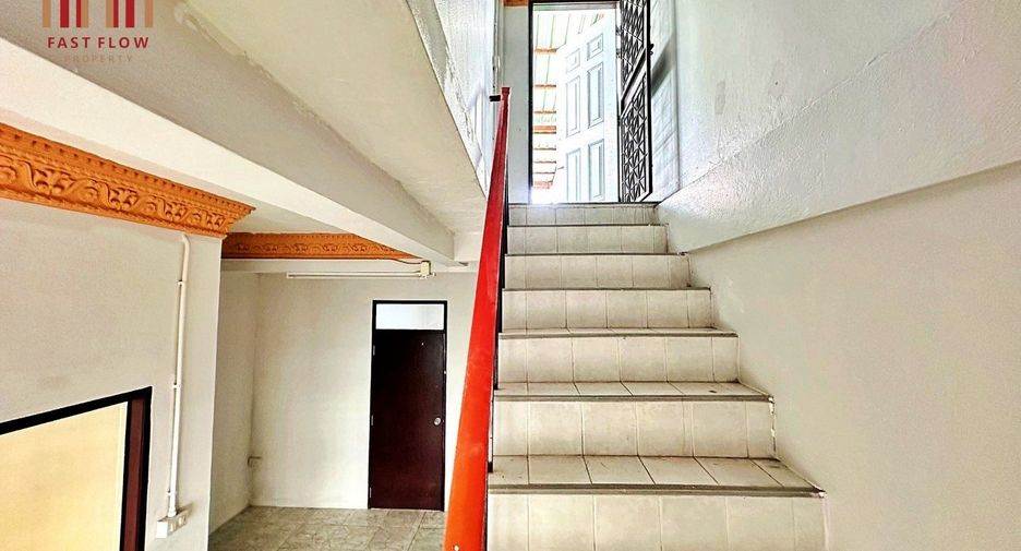 Local comercial en venta de 2 habitaciones en Bangkok Noi, Bangkok