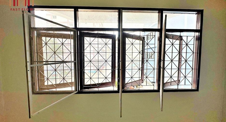 Local comercial en venta de 2 habitaciones en Bangkok Noi, Bangkok