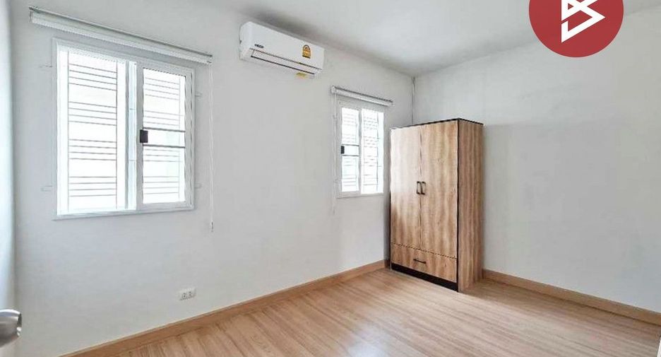 Casa adosada en venta de 2 habitaciones en Bang Sao Thong, Samut Prakan