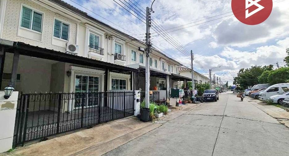 Casa adosada en venta de 2 habitaciones en Bang Sao Thong, Samut Prakan