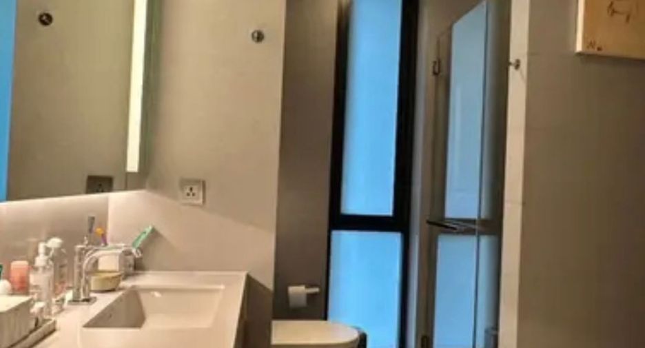 For rent 4 bedrooms condo in Watthana, Bangkok