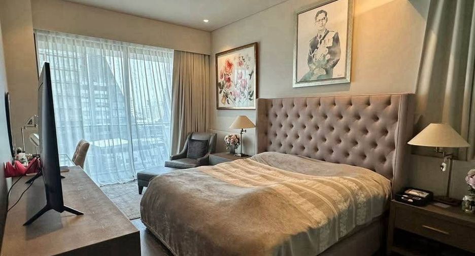 For rent 4 bedrooms condo in Watthana, Bangkok
