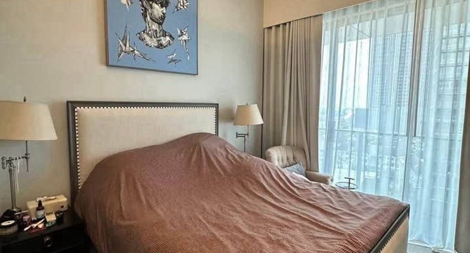 For rent 4 bedrooms condo in Watthana, Bangkok