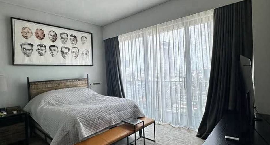 For rent 4 bedrooms condo in Watthana, Bangkok