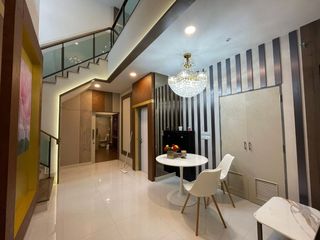 À louer et à vendre 5 chambres maison à Bang Phli, Samut Prakan