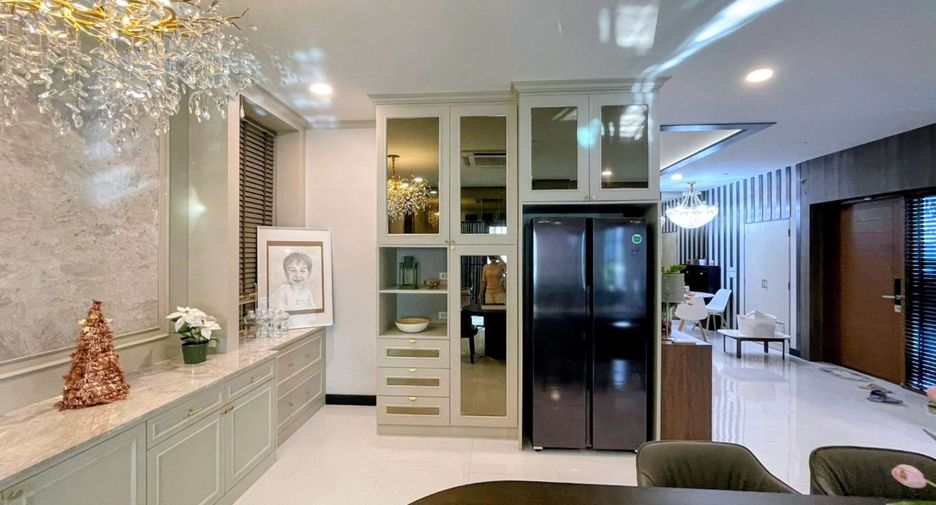 À louer et à vendre 5 chambres maison à Bang Phli, Samut Prakan