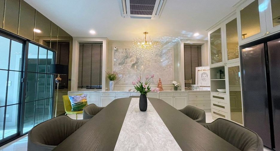 À louer et à vendre 5 chambres maison à Bang Phli, Samut Prakan