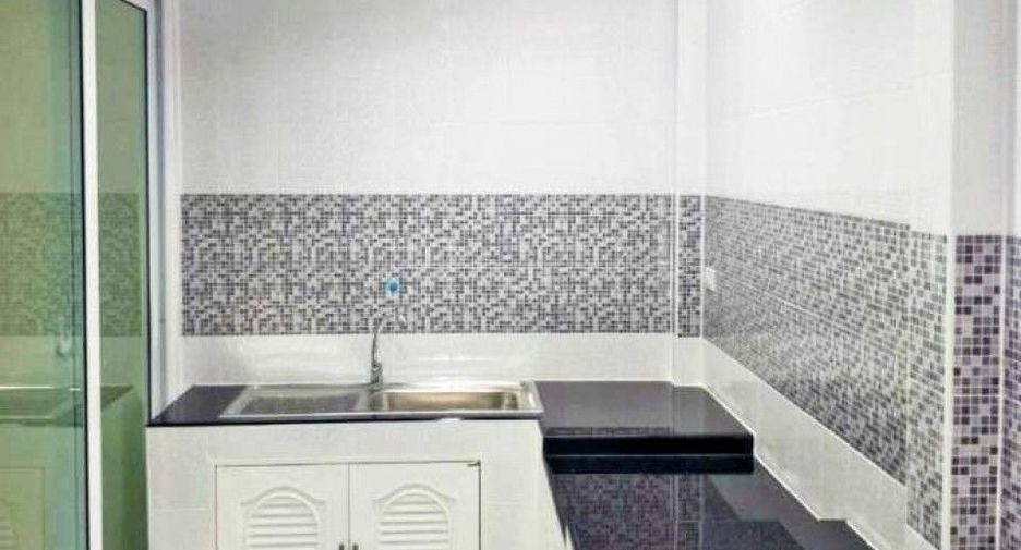 À vendre 3 chambres maison de ville à Bang Phli, Samut Prakan