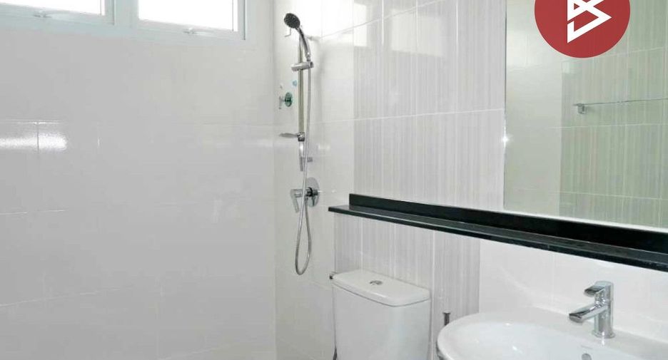 À vendre 3 chambres maison de ville à Bang Phli, Samut Prakan