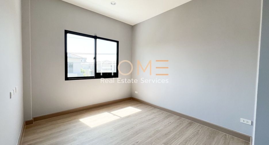 Haus zum Kauf mit 4 Zimmer in Bang Bon, Bangkok