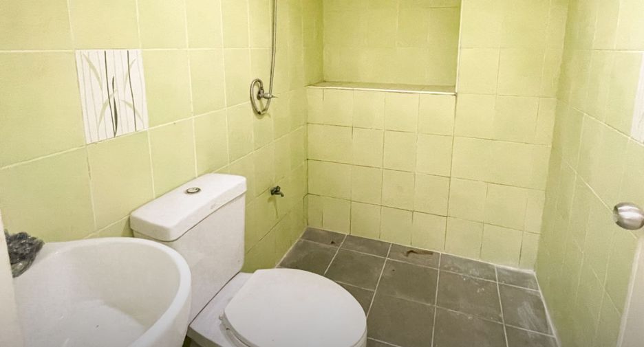À vendre 4 chambres maison de ville à Mueang Samut Prakan, Samut Prakan
