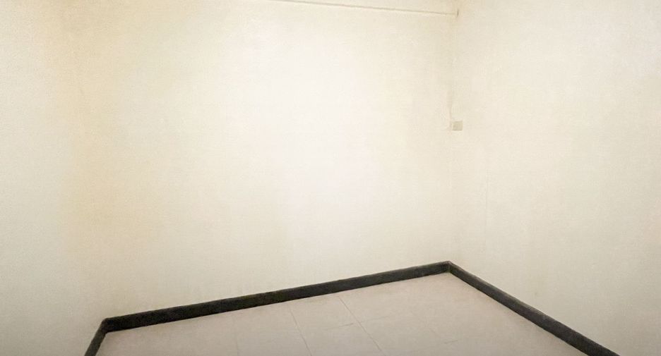 À vendre 4 chambres maison de ville à Mueang Samut Prakan, Samut Prakan