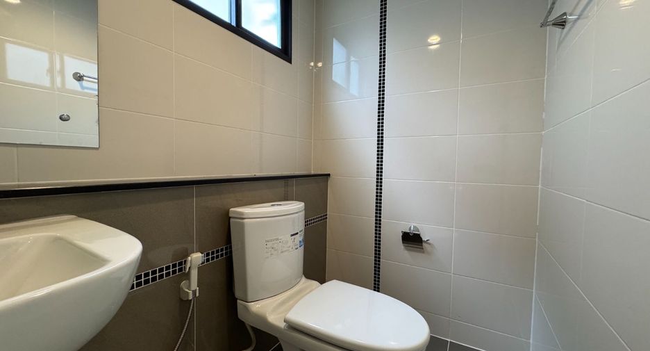 Casa en venta de 3 habitaciones en Pak Kret, Nonthaburi