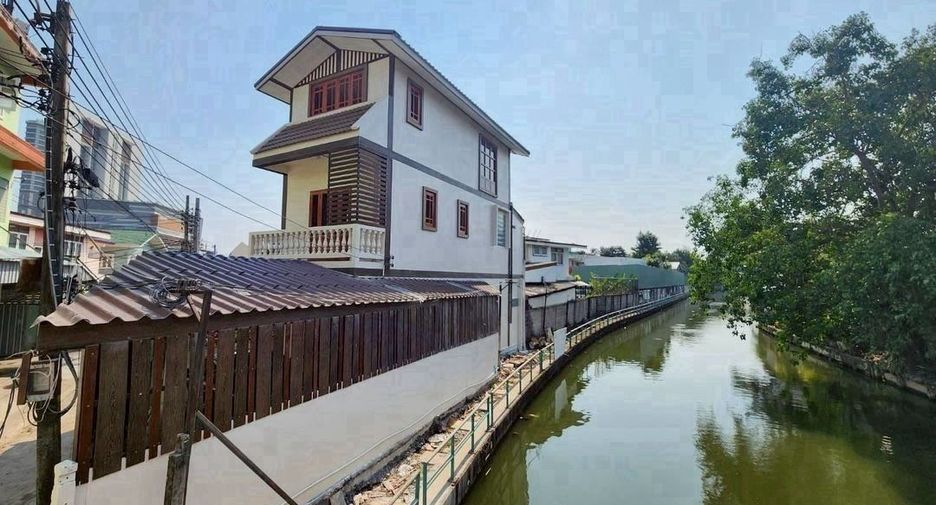 出租 3 卧室 独立屋 在 Thon Buri, 曼谷