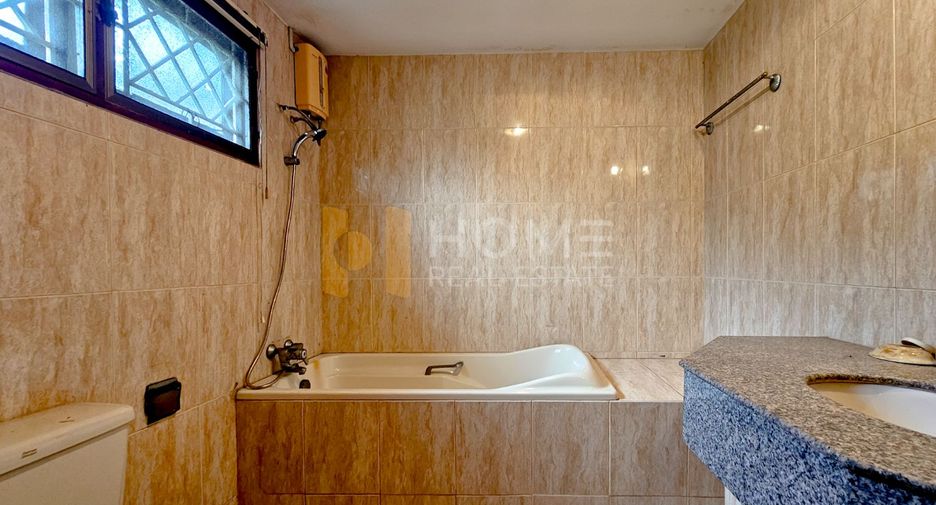 For sale 8 bedrooms house in Bueng Kum, Bangkok
