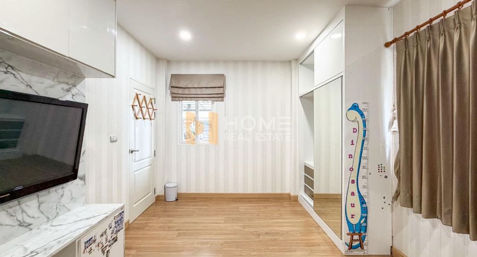 À vendre 4 chambres maison à Phasi Charoen, Bangkok