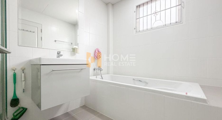 À vendre 4 chambres maison à Phasi Charoen, Bangkok