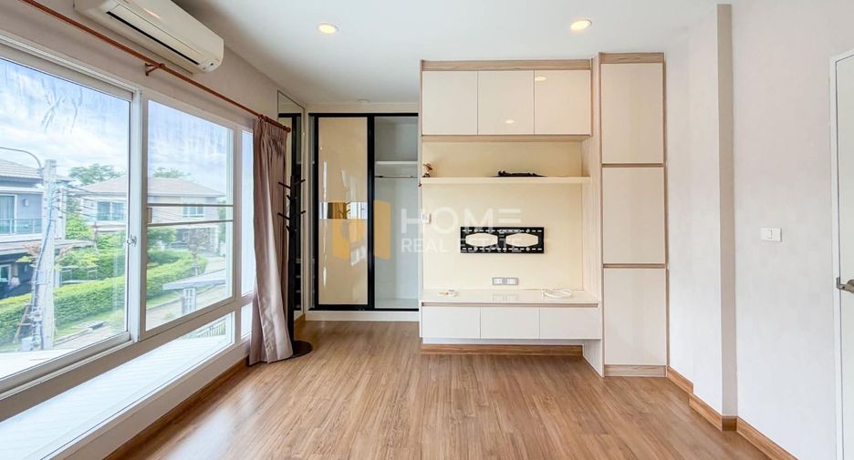 À vendre 4 chambres maison à Phasi Charoen, Bangkok