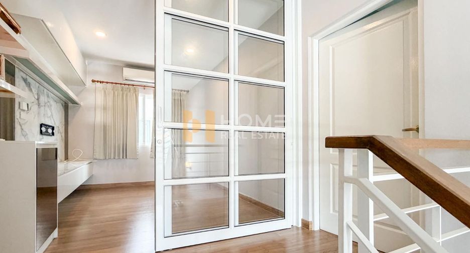 À vendre 4 chambres maison à Phasi Charoen, Bangkok