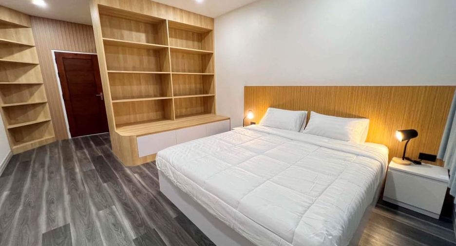 À louer et à vendre 5 chambres villa à East Pattaya, Pattaya