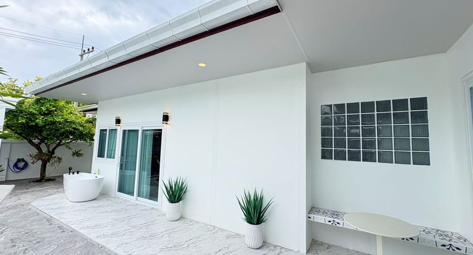 À louer et à vendre 5 chambres villa à East Pattaya, Pattaya