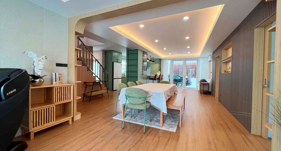 À louer et à vendre 5 chambres villa à East Pattaya, Pattaya