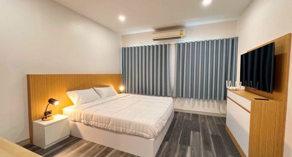 À louer et à vendre 5 chambres villa à East Pattaya, Pattaya