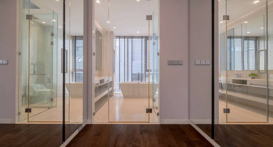 For rent and for sale 2 bedrooms condo in Khlong Toei, Bangkok
