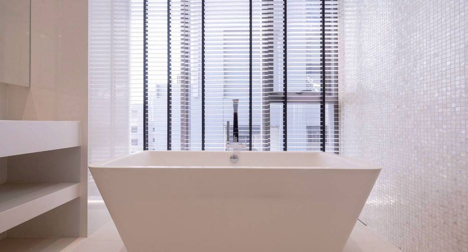 For rent and for sale 2 bedrooms condo in Khlong Toei, Bangkok