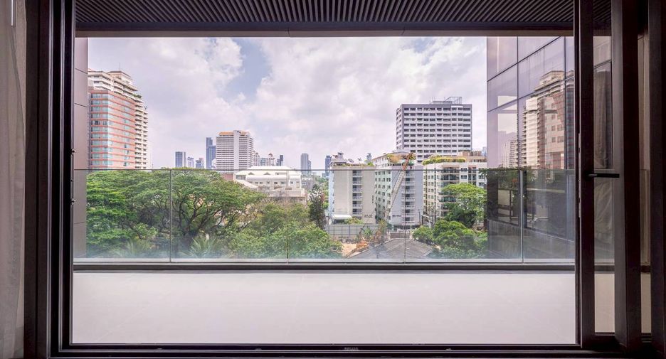 For rent and for sale 2 bedrooms condo in Khlong Toei, Bangkok