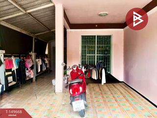 出售 2 卧室 联排别墅 在 Phan Thong, Chon Buri