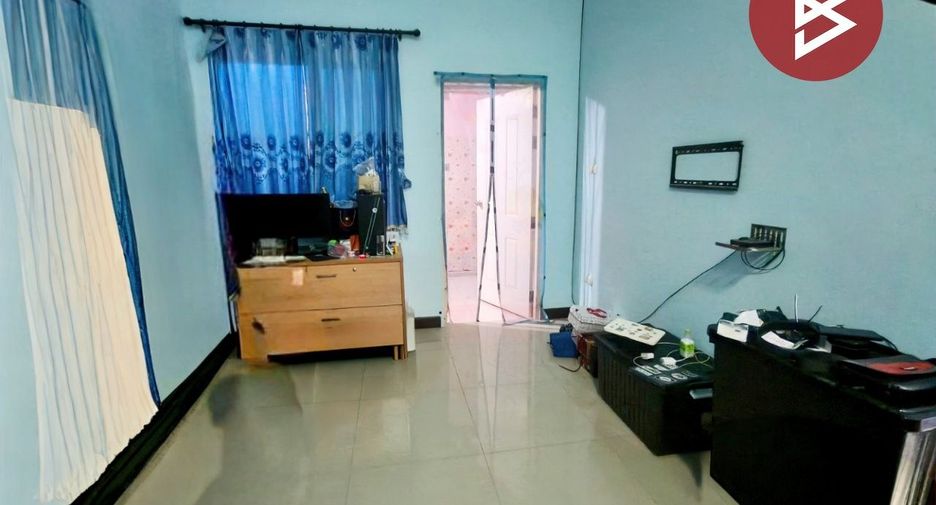 Reihenhaus zum Kauf mit 2 Zimmer in Phan Thong, Chonburi