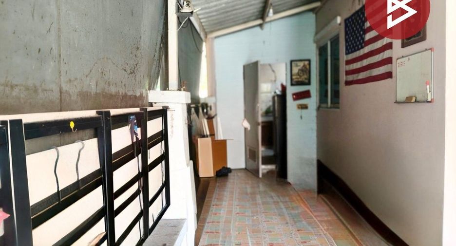Reihenhaus zum Kauf mit 2 Zimmer in Phan Thong, Chonburi