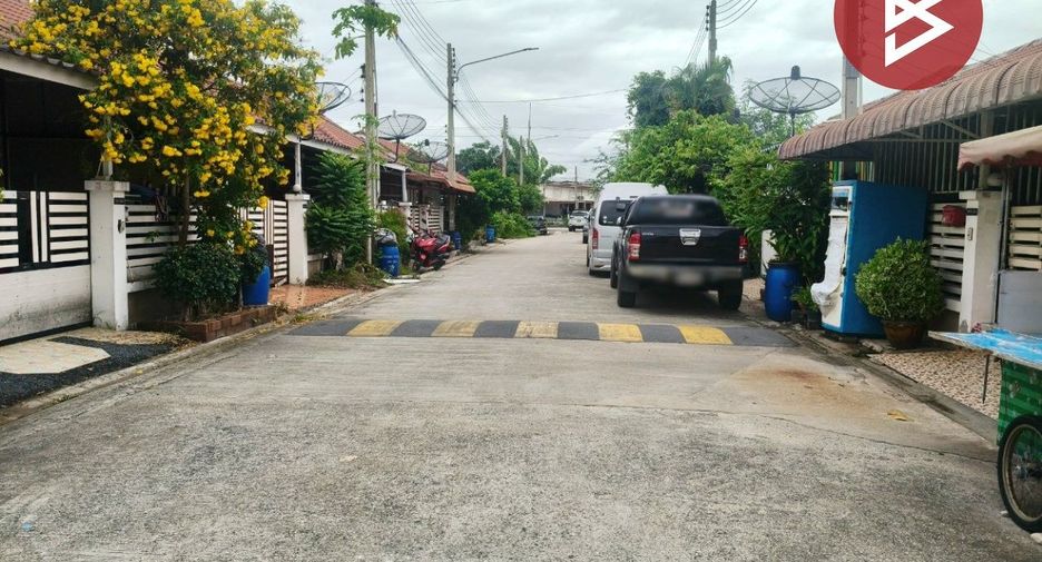 Reihenhaus zum Kauf mit 2 Zimmer in Phan Thong, Chonburi
