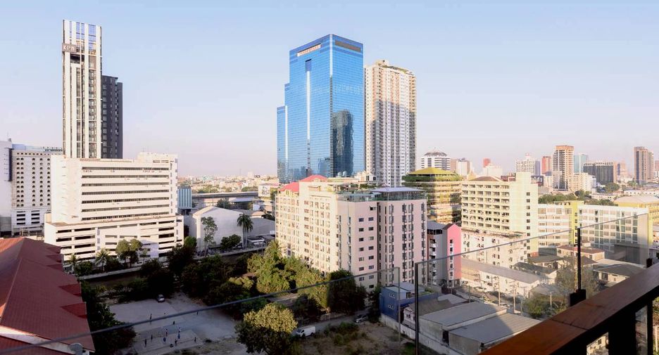 For rent and for sale 2 bedrooms condo in Watthana, Bangkok