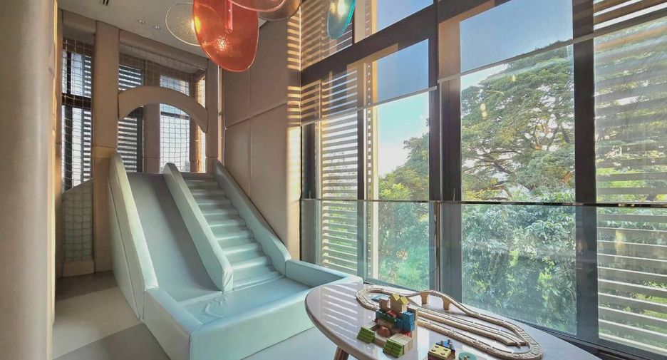 For rent and for sale 2 bedrooms condo in Watthana, Bangkok