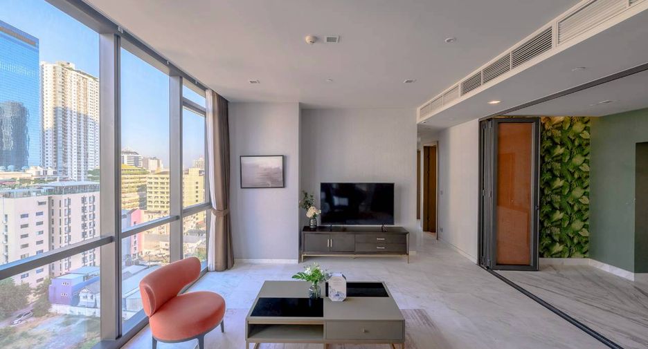 For rent and for sale 2 bedrooms condo in Watthana, Bangkok