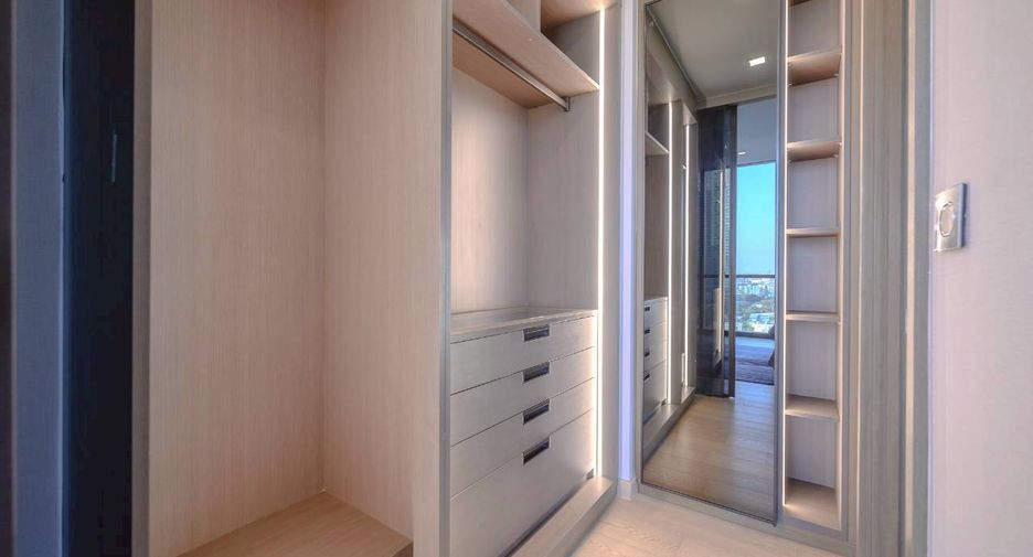 For rent and for sale 2 bedrooms condo in Watthana, Bangkok