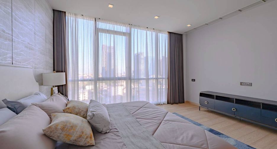 For rent and for sale 2 bedrooms condo in Watthana, Bangkok