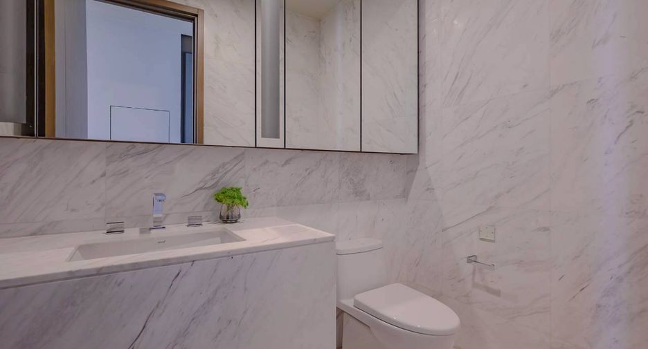 For rent and for sale 2 bedrooms condo in Watthana, Bangkok
