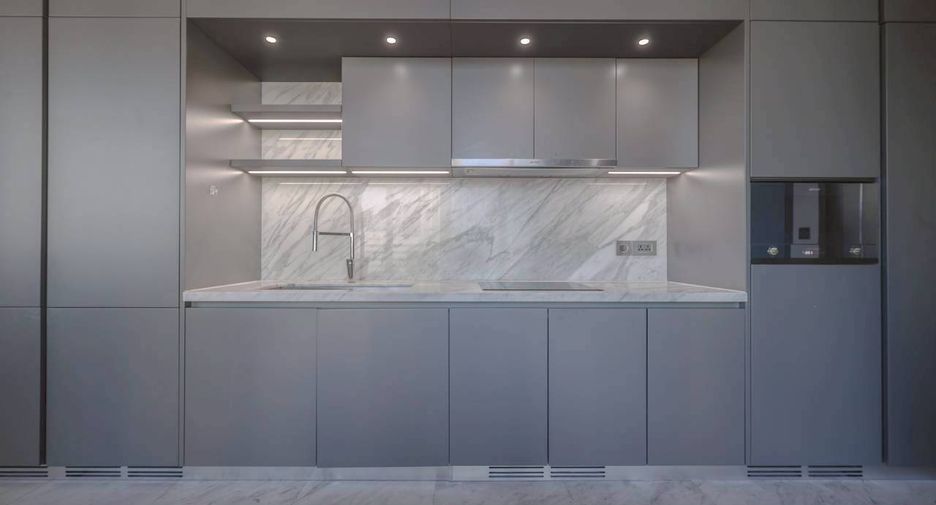 For rent and for sale 2 bedrooms condo in Watthana, Bangkok