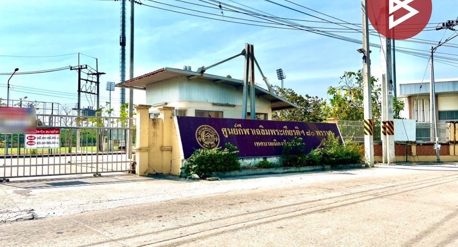 出售 3 卧室 联排别墅 在 Ban Bueng, Chon Buri