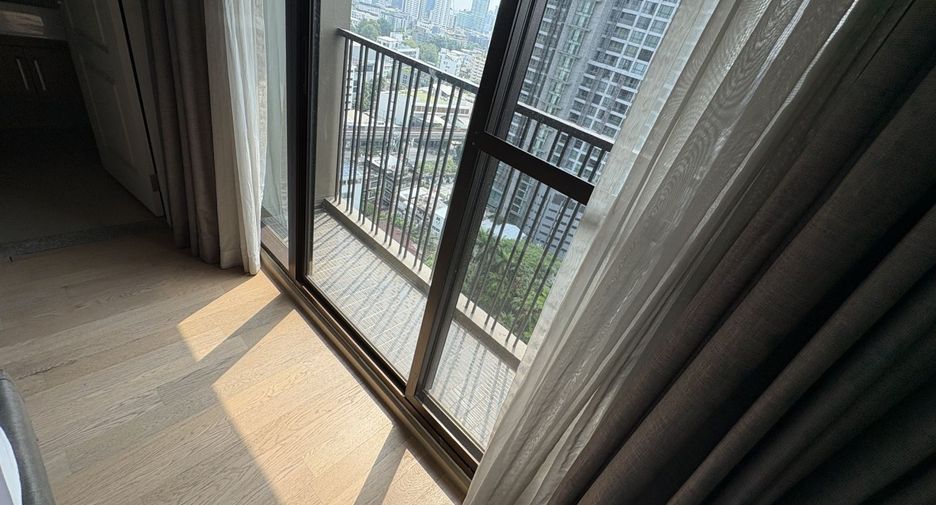 Condo en alquiler de 2 habitaciones en Khlong Toei, Bangkok