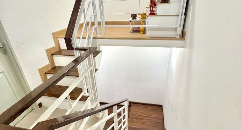 For sale 4 ベッドルーム townhouse in Bang Bua Thong, Nonthaburi