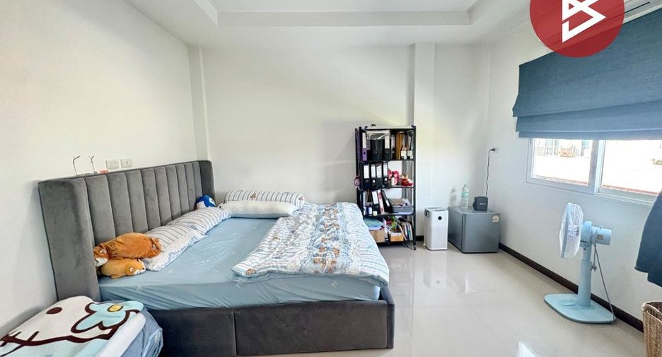 For sale 4 ベッドルーム townhouse in Bang Bua Thong, Nonthaburi