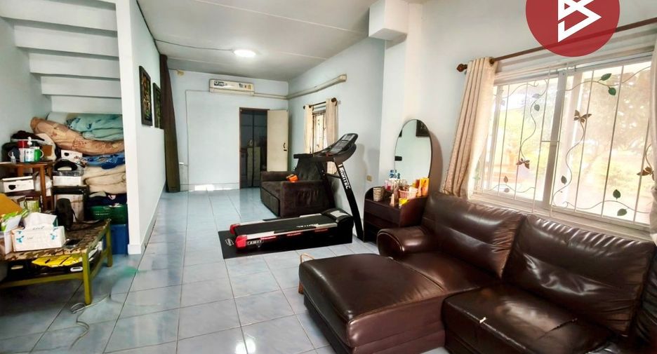 For sale 2 ベッドルーム townhouse in Mueang Chon Buri, Chonburi