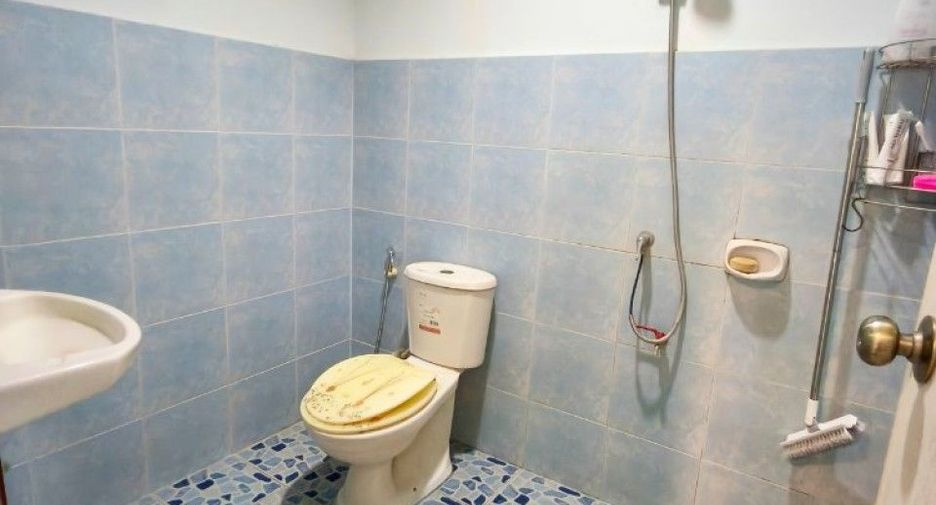 For sale 2 ベッドルーム townhouse in Mueang Chon Buri, Chonburi