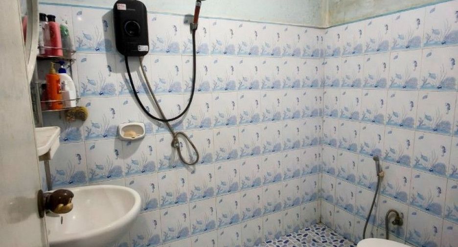 For sale 2 ベッドルーム townhouse in Mueang Chon Buri, Chonburi