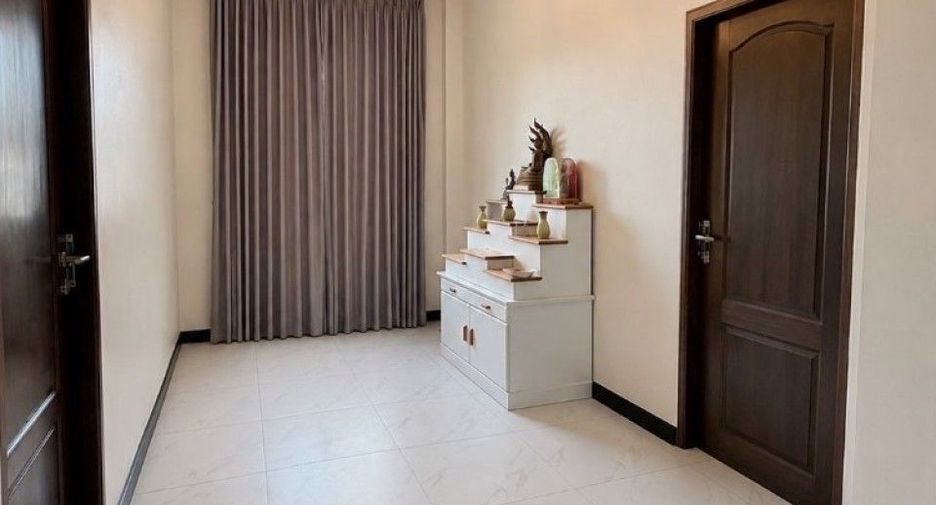 For sale 4 bedrooms house in Photharam, Ratchaburi