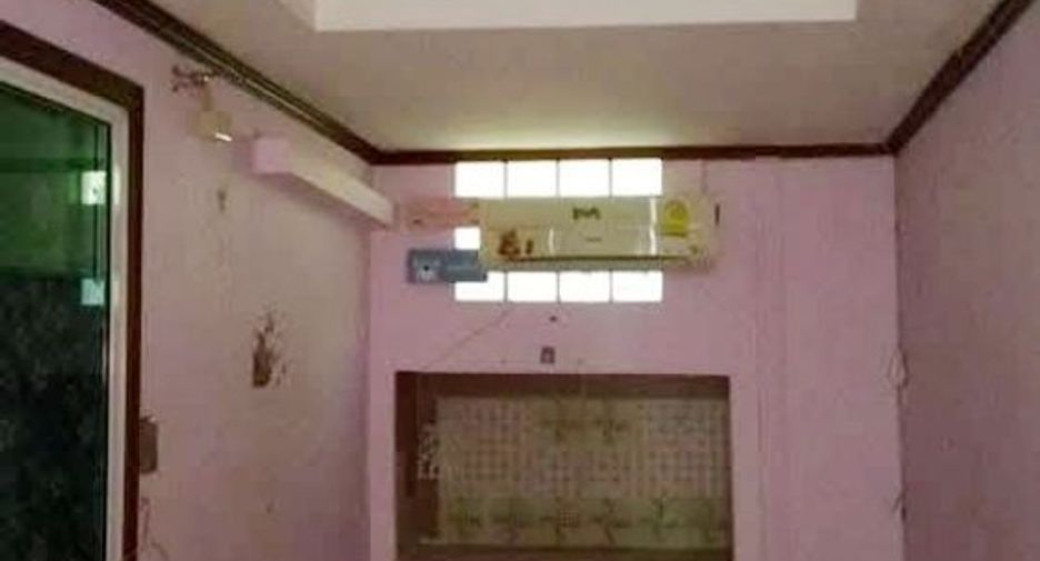 Haus zum Kauf mit 4 Zimmer in Bang Kruai, Nonthaburi